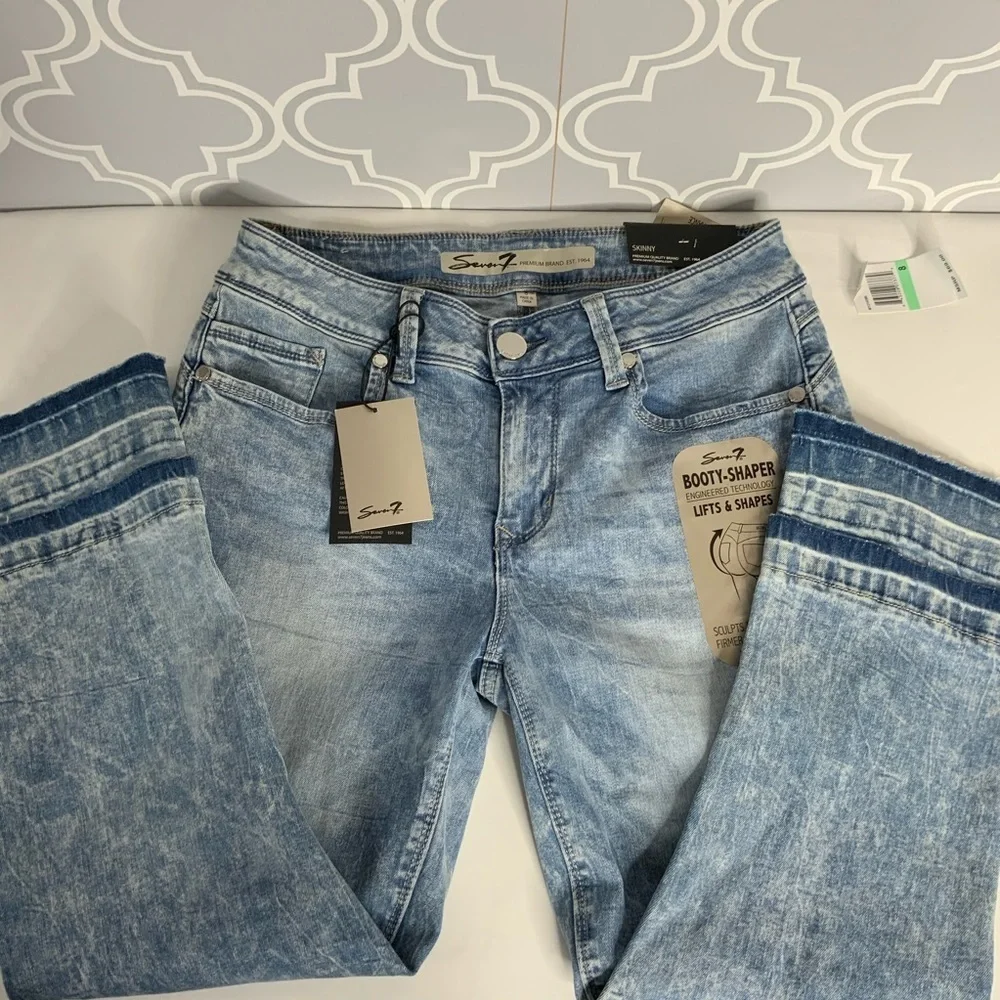 Seven7 Booty Shaper Crop Skinny Jeans